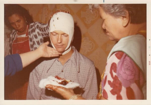 Imágenes inéditas sobre las cirugías de Pachita relatadas en los libros